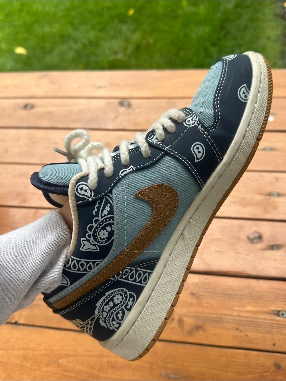 Nike Air Jordan 1 Low Paisley Navy/Light Blue/Brown 7 M, 9 W - Picture 4 of 6